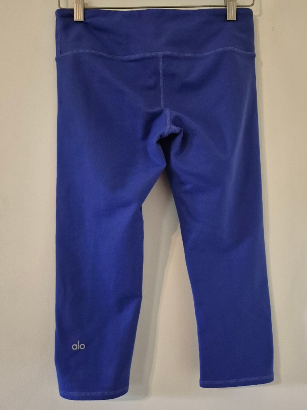 Alo Yoga Capri Leggings Blue Mid Rise Cropped Athletic Gym Yoga Run Athleisure